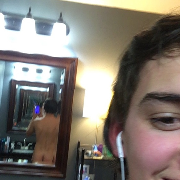 Meet your Posher, Cousin - Picture 1 of 1